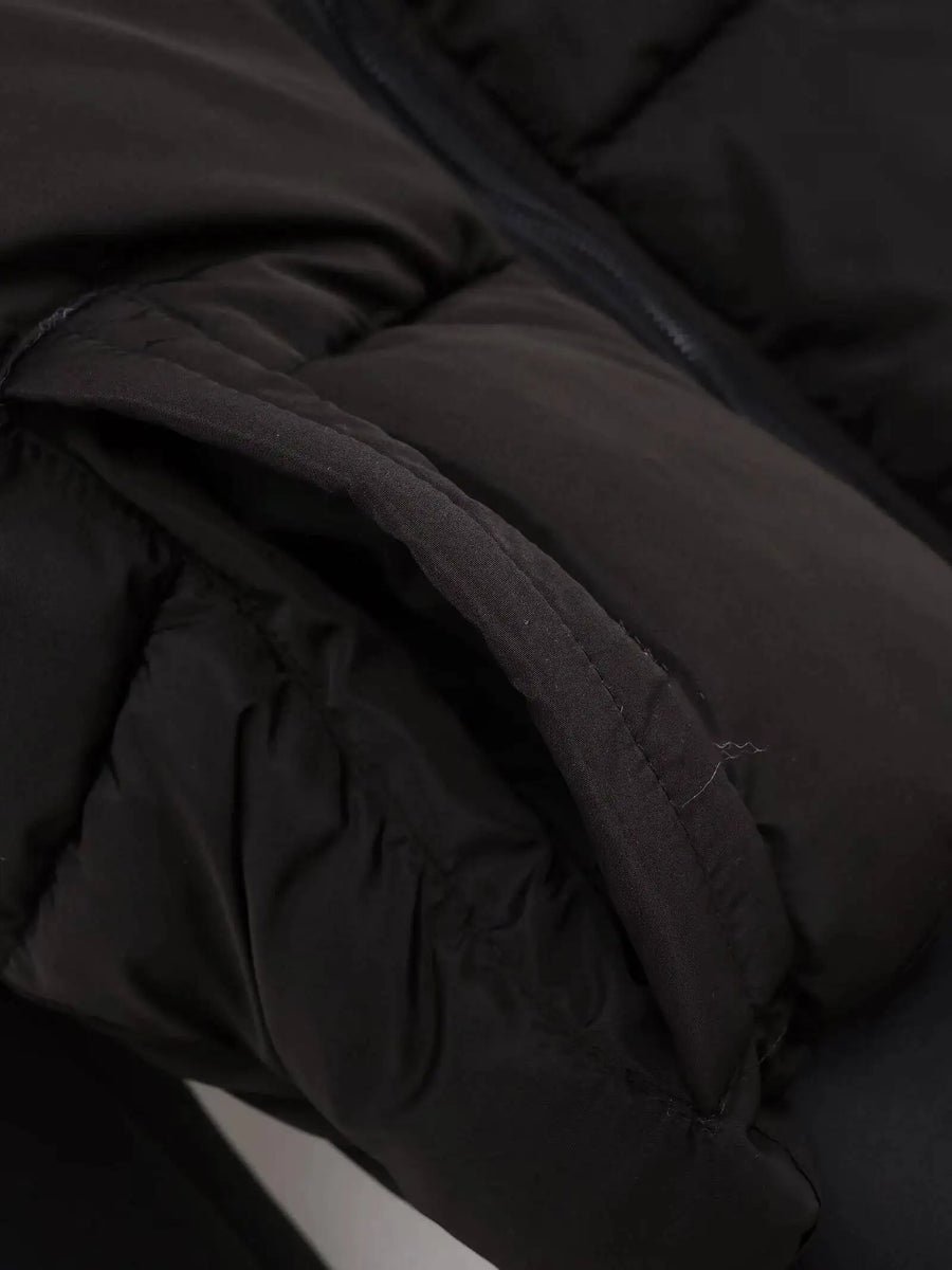 Kurze Damen Pufferjacke mit Kapuze – Gepolstert, Schwarz