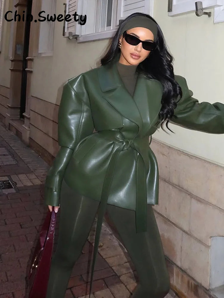Damen Wickeljacke mit Bindegürtel, Lederoptik, Grün
