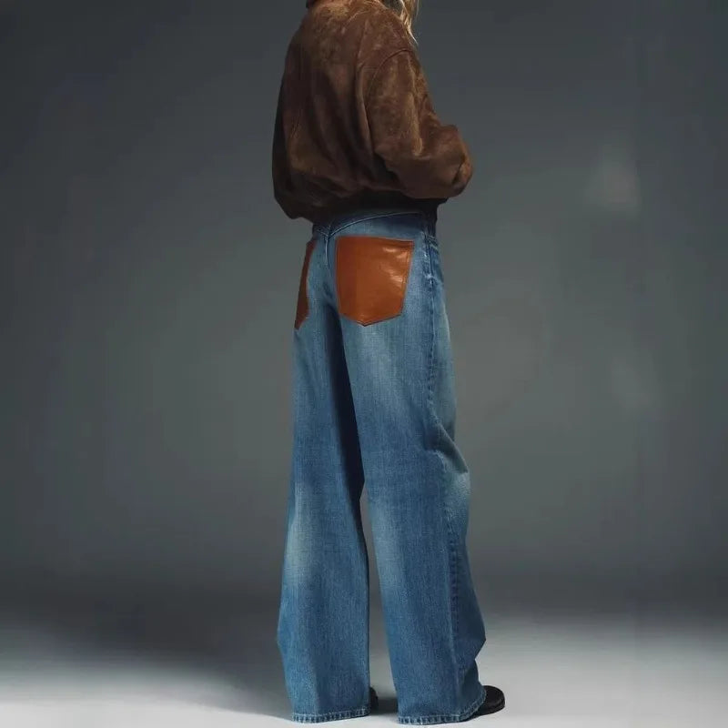 Jeans met wijde pijpen, hoge taille, lichtblauwe denim met contrasterende achterzakken