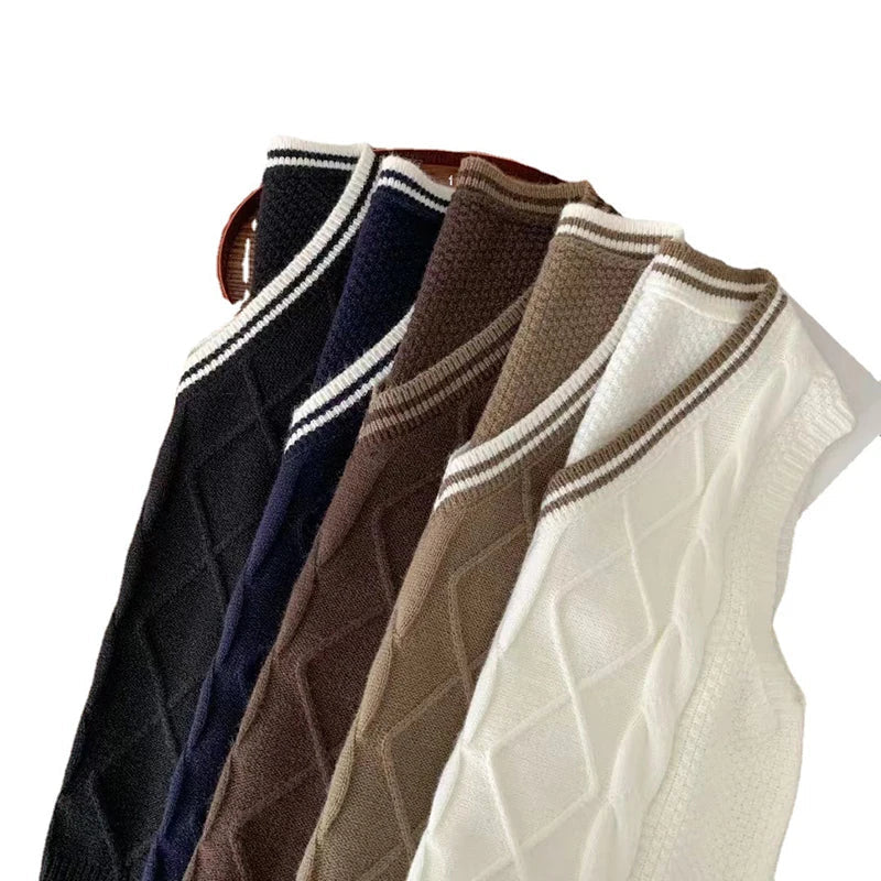 Gebreid vest met V-hals, kabelpatroon, collegestijl