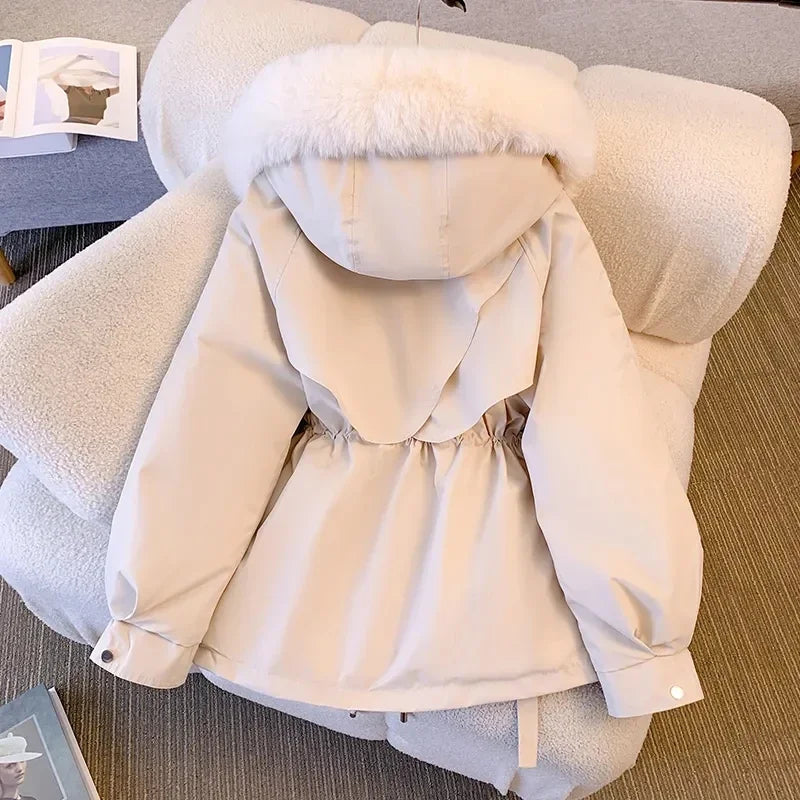 Damen Winterjacke mit Kapuze und Kunstfellbesatz, Tunnelzug in der Taille