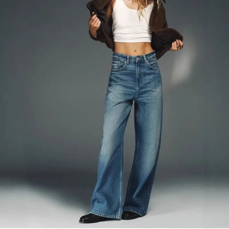 Jeans met wijde pijpen, hoge taille, lichtblauwe denim met contrasterende achterzakken