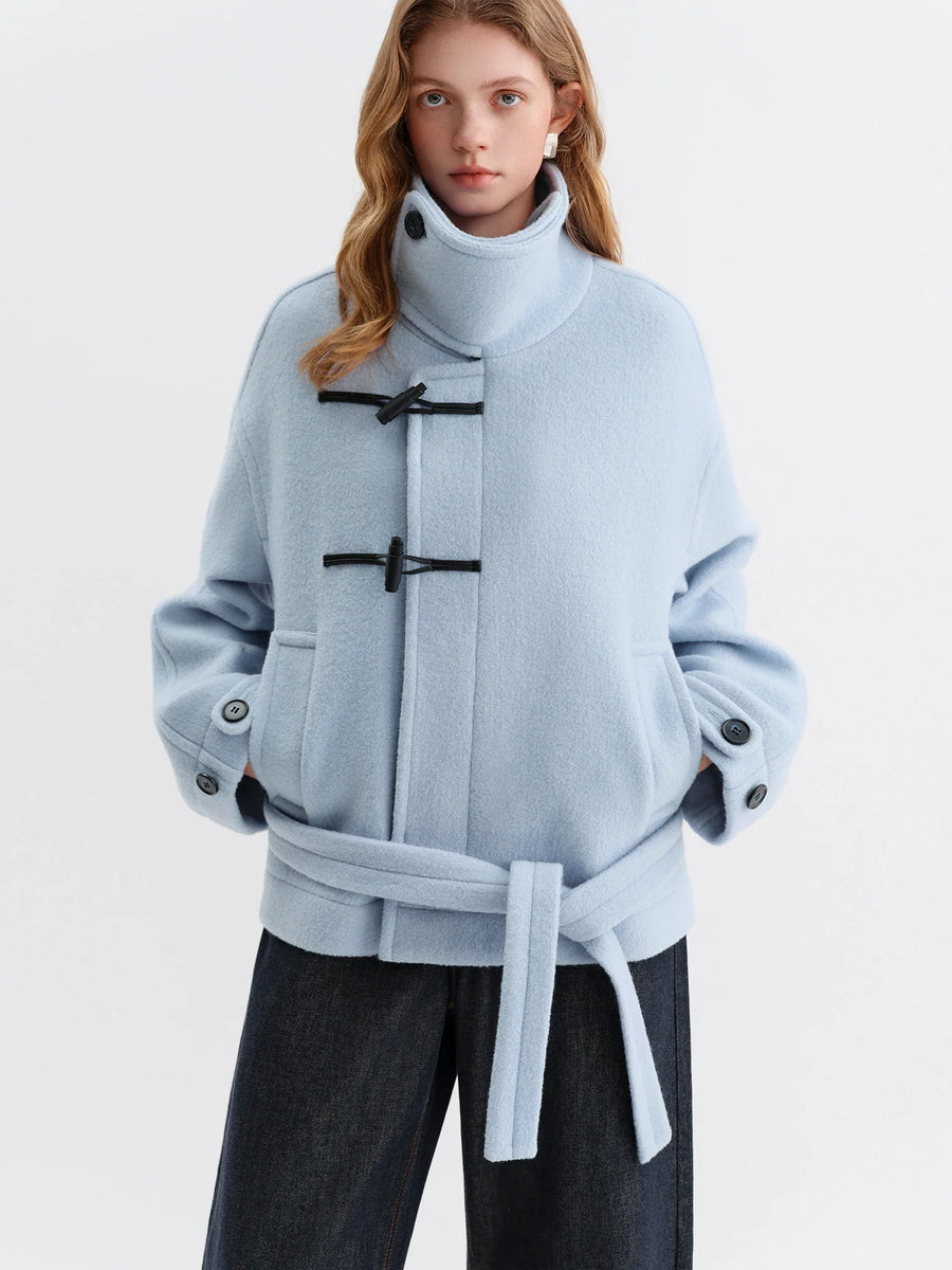 Kurzer Damen Mantel Hellblau mit Knebelverschluss & Gürtel