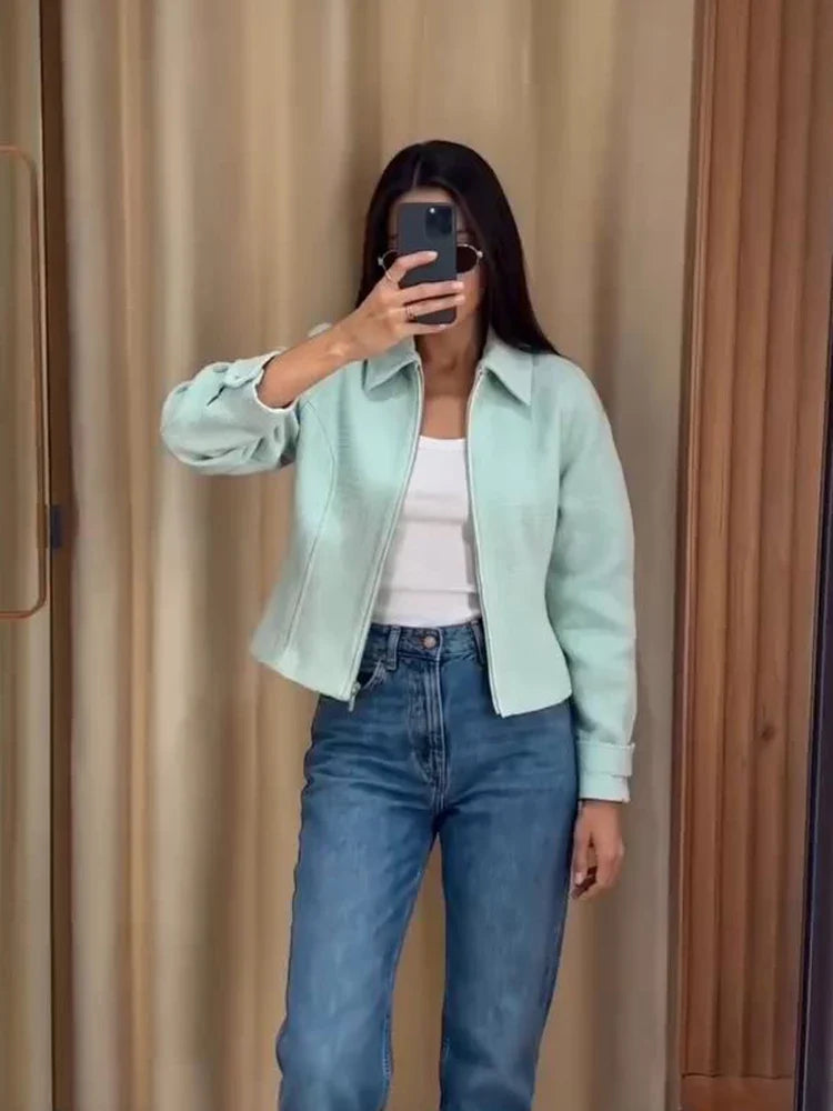Damen Kurzjacke mit Reißverschluss und Kragen in Mintgrün