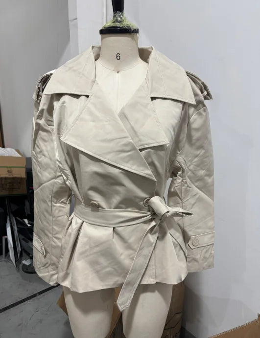 Damen Trenchcoat Oversize mit Bindegürtel Beige