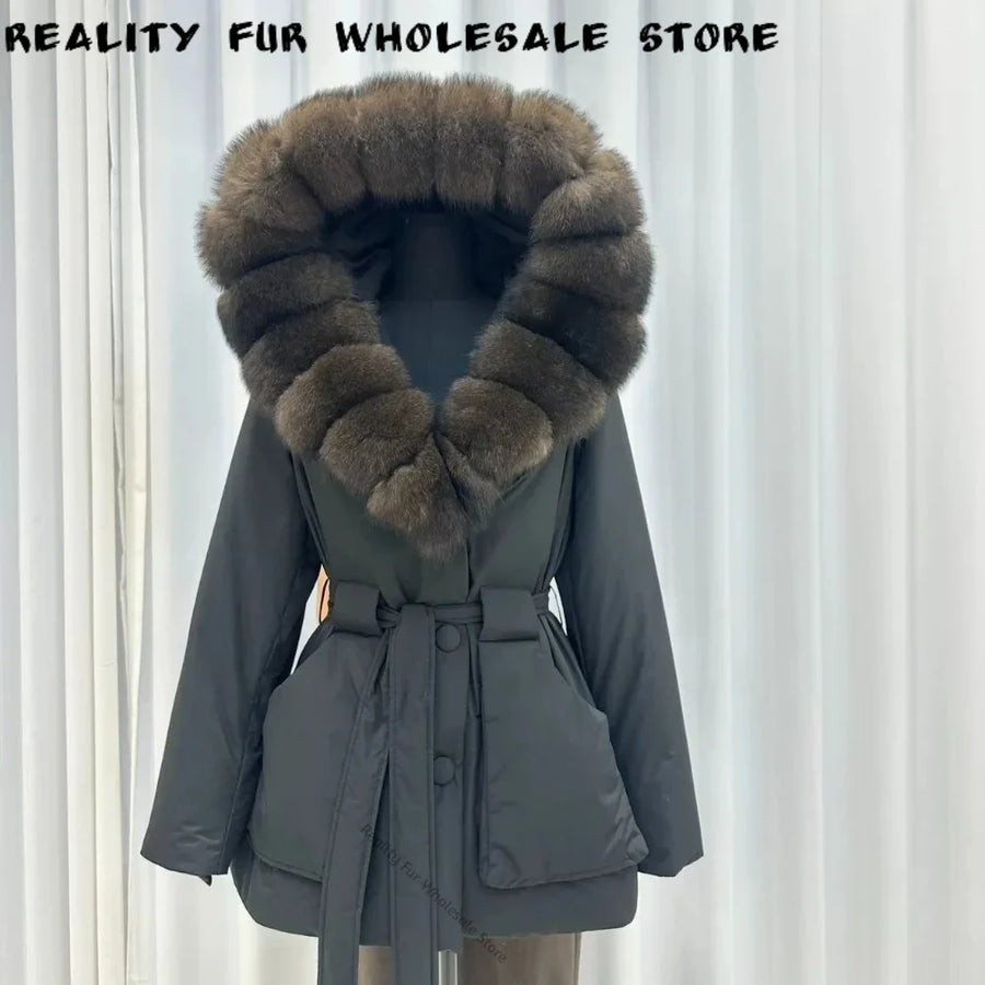 Damen Winterjacke kurz mit großer Pelzbesatz Kapuze und Gürtel