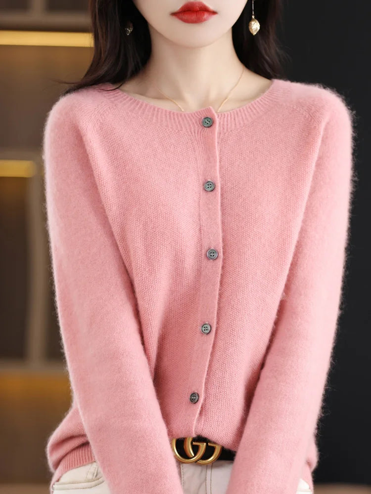 Damesvest met ronde hals en knopenlijst