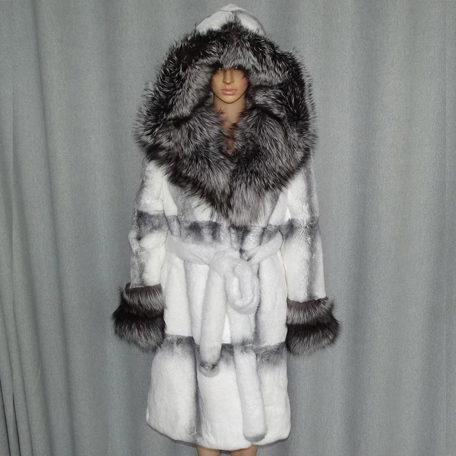 Damen Langer Mantel mit Kapuze, Pelzbesatz und Bindegürtel – Winter Parka