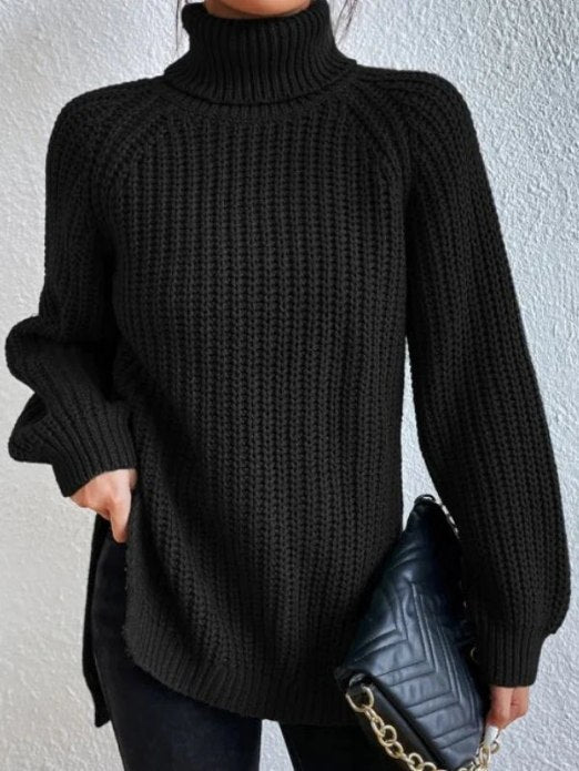 Gerippter Rollkragenpullover mit langen Ärmeln und Seitenschlitzen