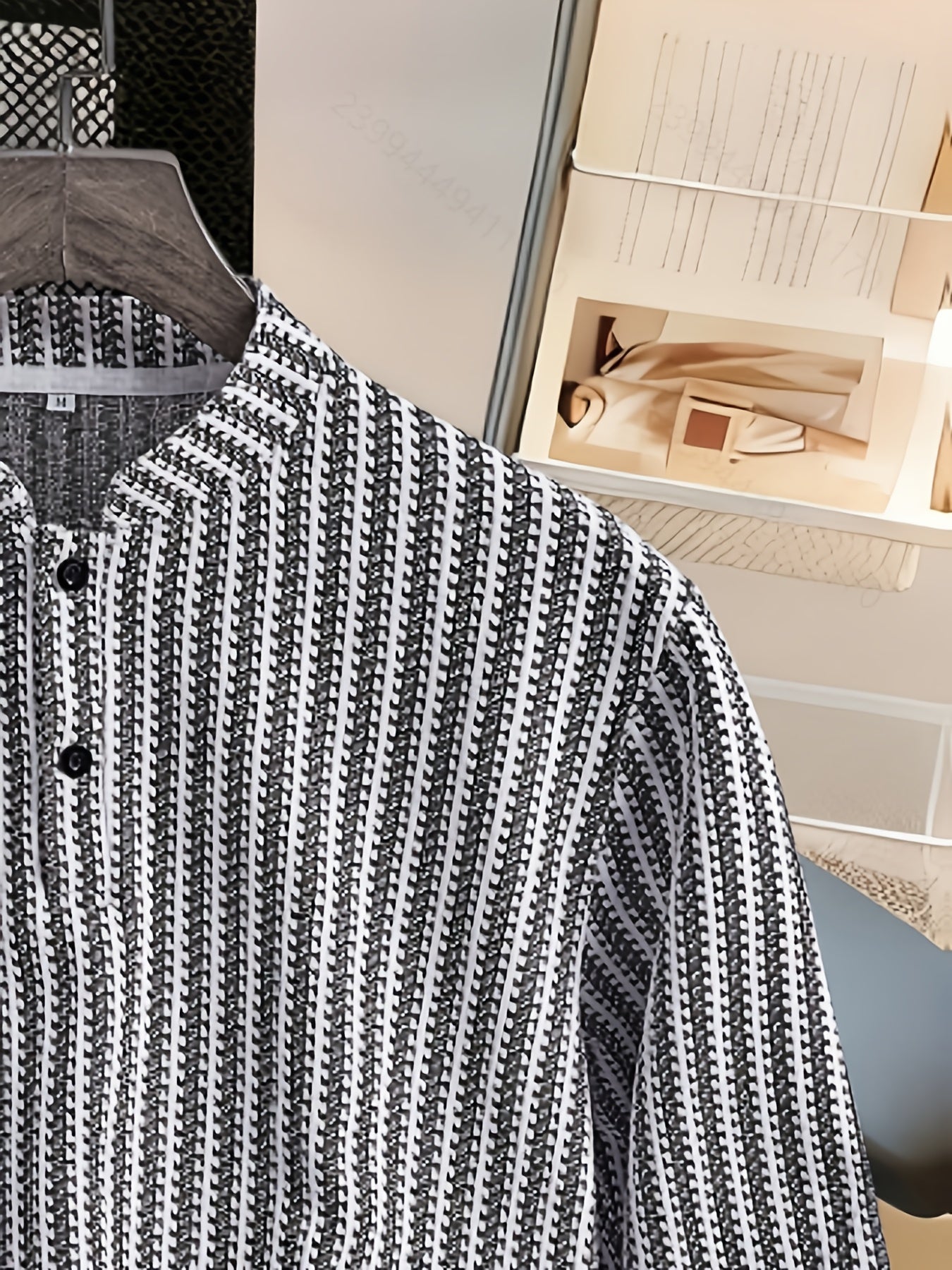 Herren Langarm Stehkragen Henley Shirt mit Streifenmuster – Lässiger und Eleganter Look