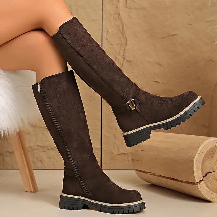Stiefel für Damen in Wildlederoptik mit Schnalle und Profilsohle