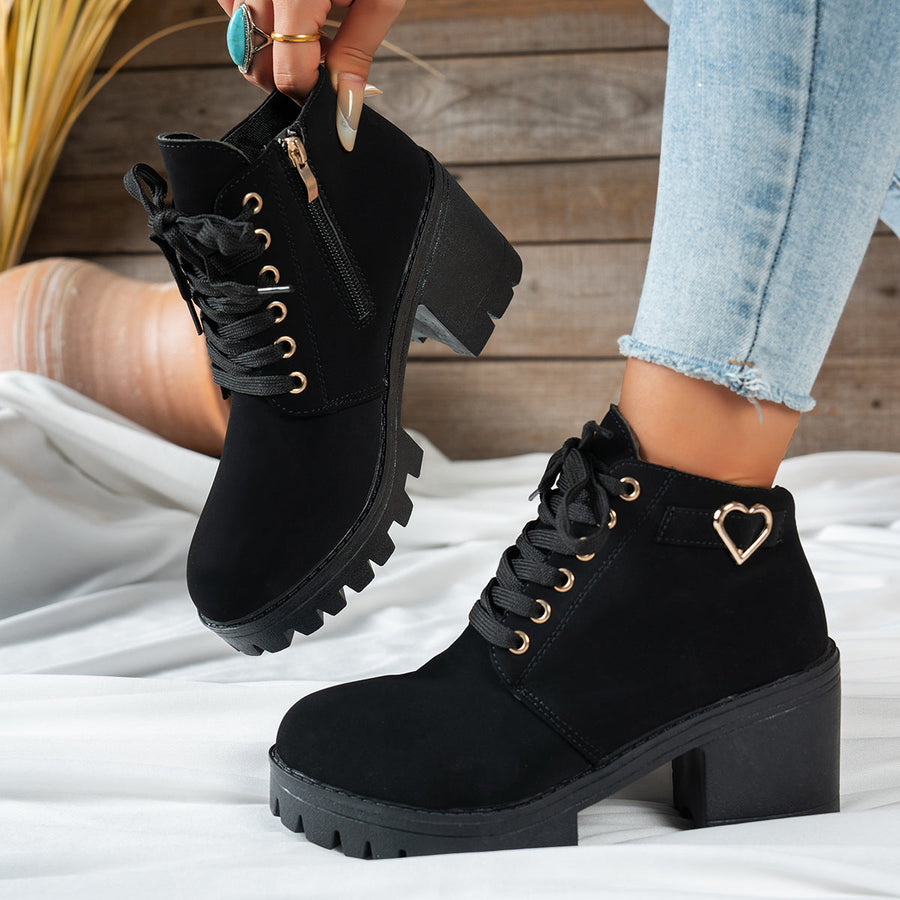 Damen Schnürstiefeletten mit Blockabsatz und Herz-Detail