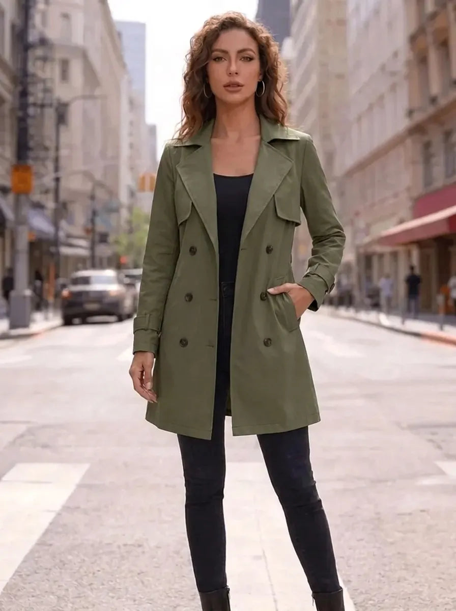 Trenchcoat voor dames met ceintuur, reverskraag en dubbele knoopsluiting