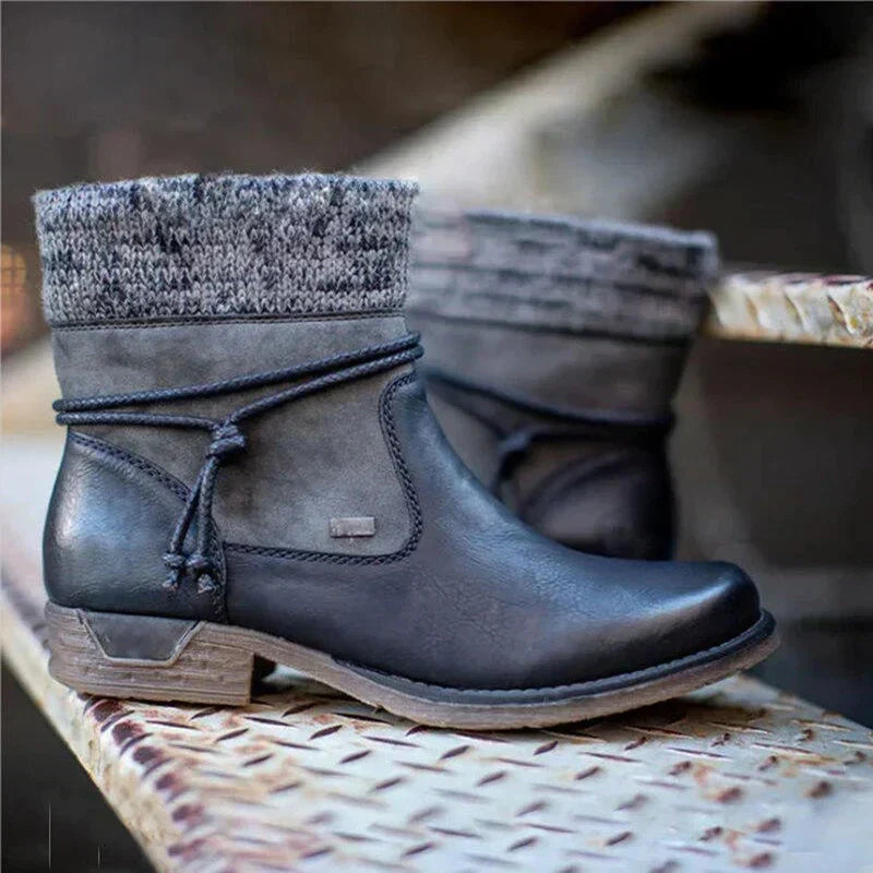 Damen Stiefeletten mit Strickbündchen und Zierschnürung in Braun