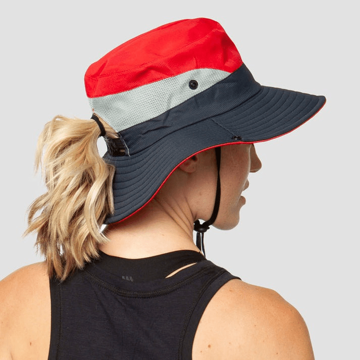 Zonnehoed met brede rand, mesh-inzetstukken en kinband voor dames