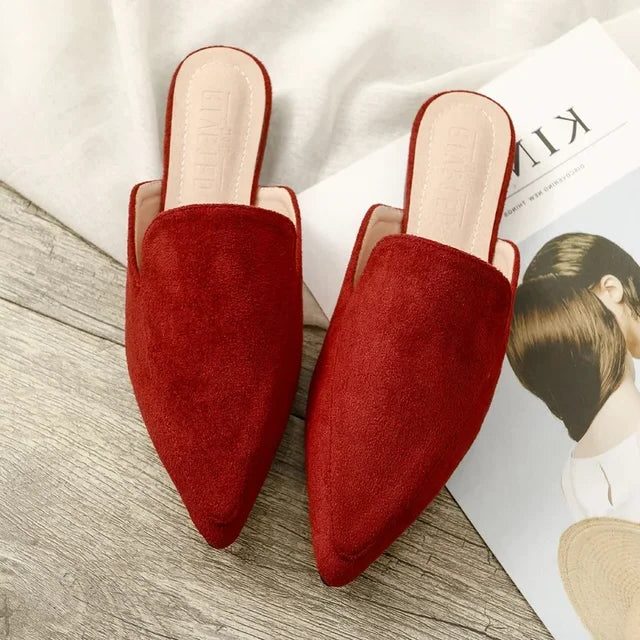 Puntige damesmules - elegante instappers in suède-look
