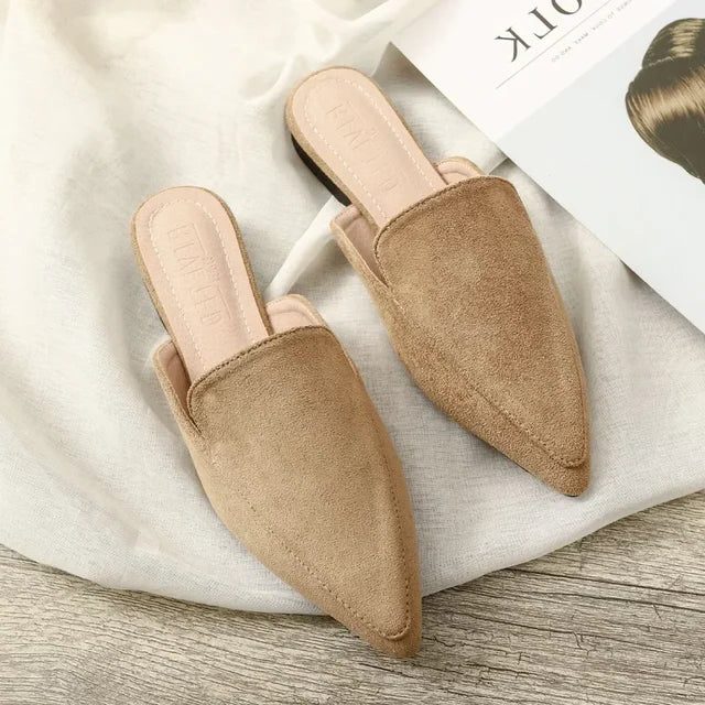 Puntige damesmules - elegante instappers in suède-look
