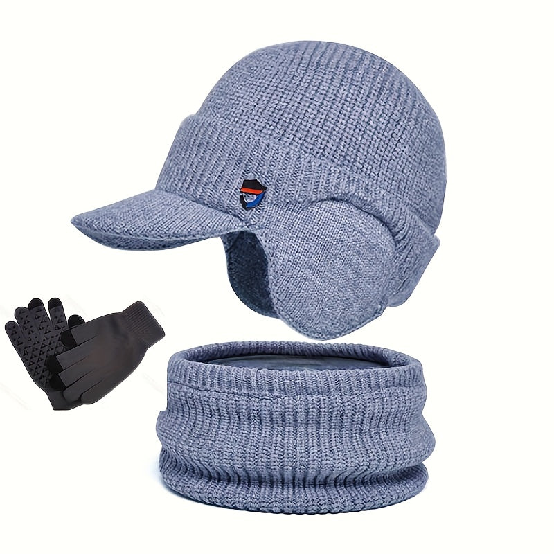 Set met gebreide wintermuts met klep en oorflappen, handschoenen en sjaal