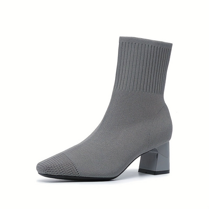 Damen Strick-Stiefelette mit Blockabsatz & spitzer Zehenpartie