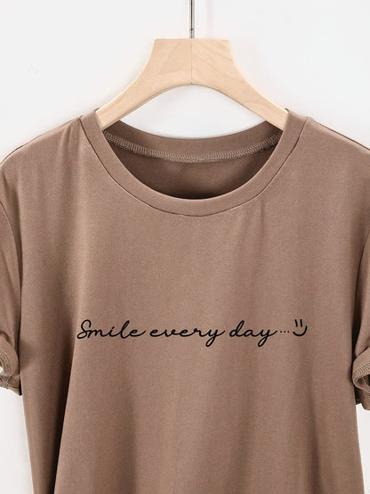 Damen T-Shirt mit Motiv und Spruch "Smile every day" – Lässiger Freizeit-Look