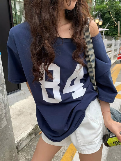 Damen Oversize Varsity T-Shirt mit großem Print 84 – Lässiger Streetwear Look