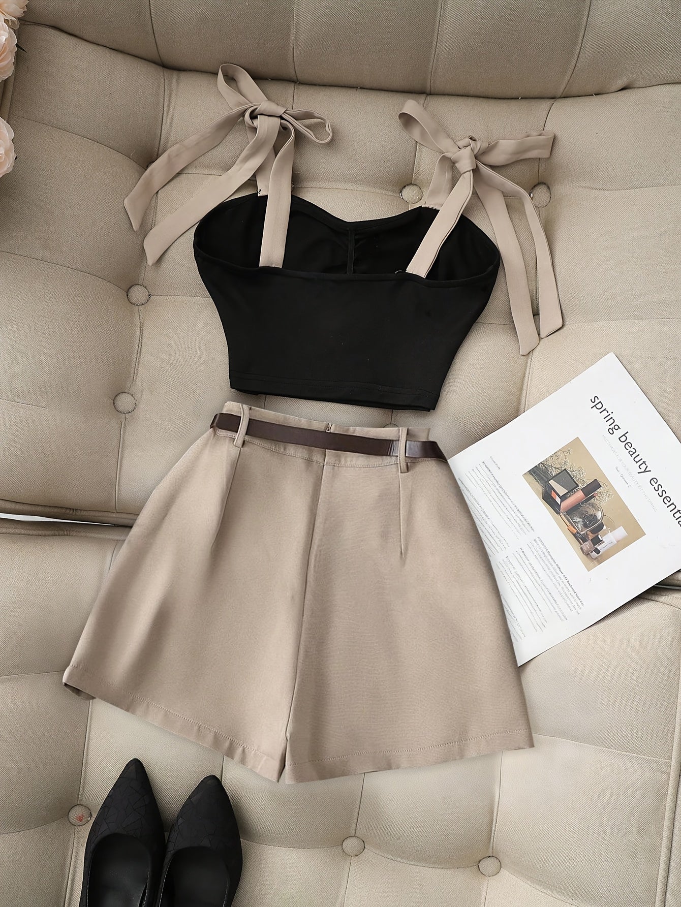 Damen Zweiteiler Set mit Schleifen-Trägertop und Wickelshorts – Eleganter Freizeit-Look