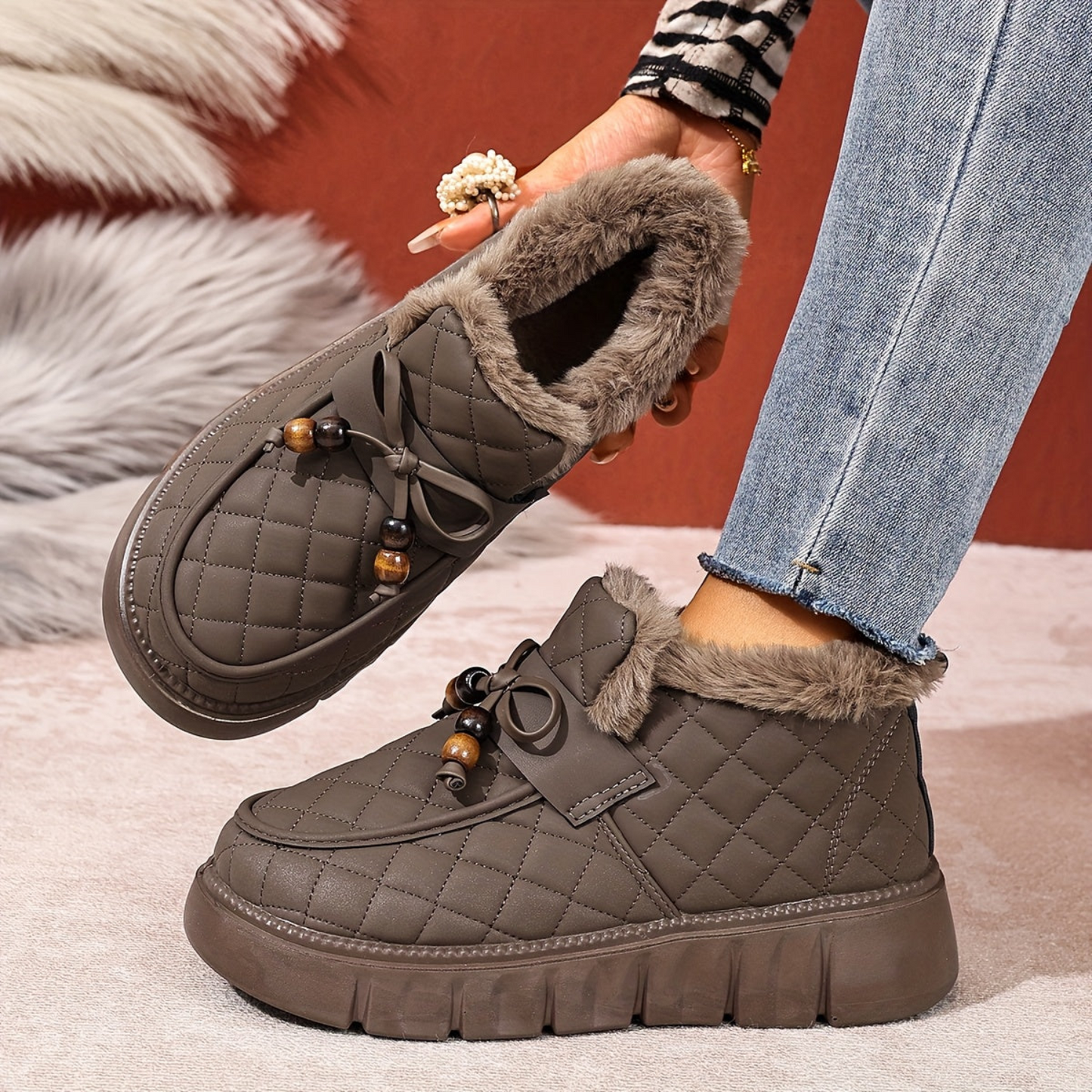 Damen Winterstiefeletten Stepp-Design Plateau Kunstfellfutter mit Zierperlen Schnürung