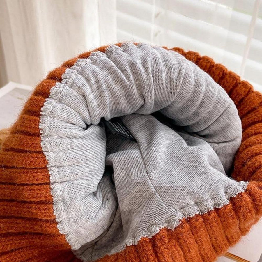 Gerippte Beanie Mütze mit Katzenohren aus weichem Material
