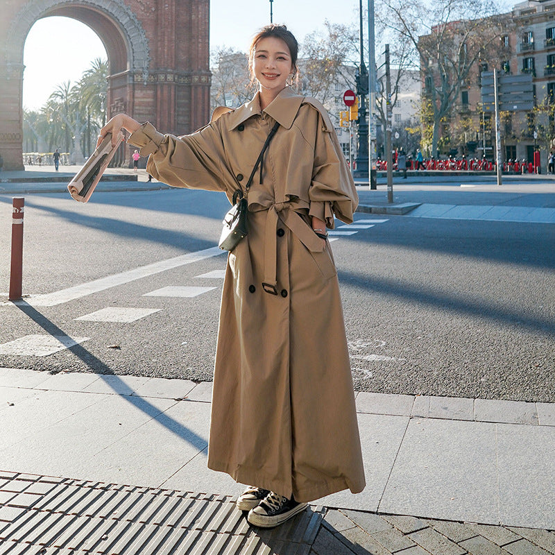 Langer Oversize-Trenchcoat für Damen in Khaki mit Gürtel
