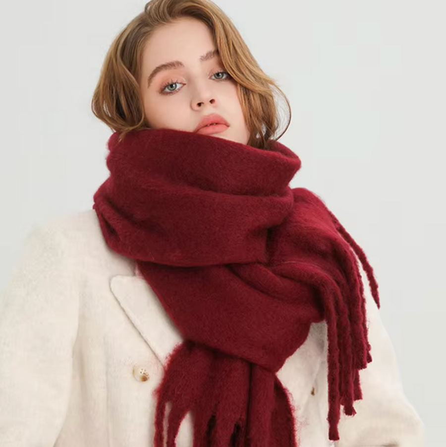 Weicher Fransenschal aus flauschigem Material für Damen in Magenta