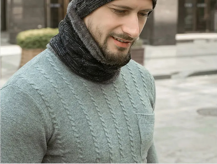 Gestricktes Mützen- und Schal-Set für Herren mit Fleecefutter