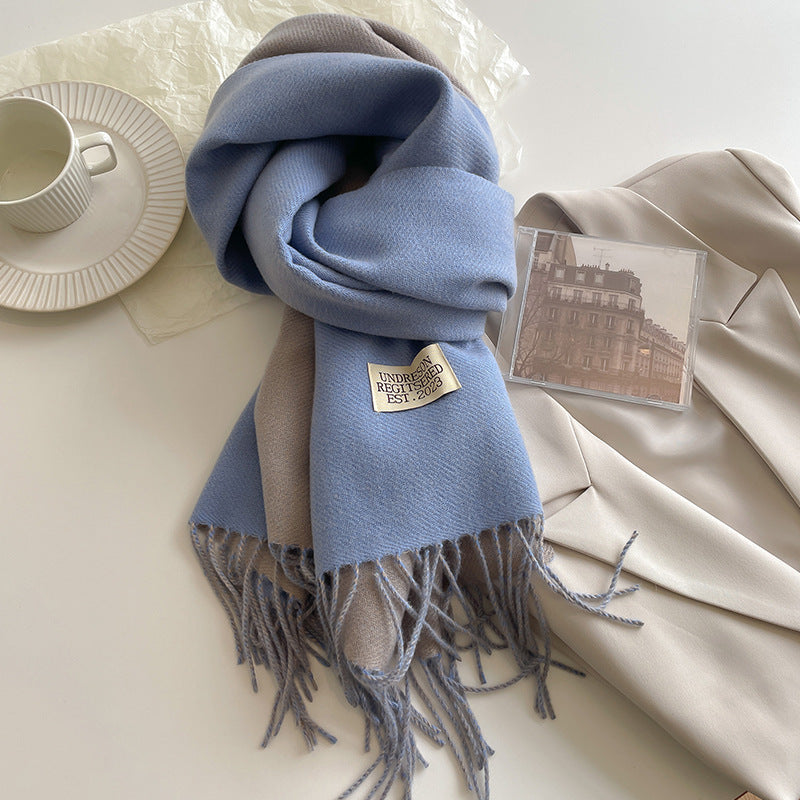 Weicher Winterschal mit Fransen und Farbblock-Design
