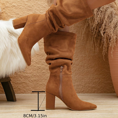 Damen Stiefel mit Blockabsatz und spitzer Kappe, geraffter Schaft, Reißverschluss