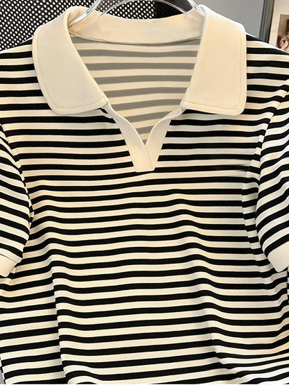 Damen Polo-Shirt mit Streifenmuster und V-Ausschnitt – Stilvolles Kurzarm Top für Freizeit und Alltag