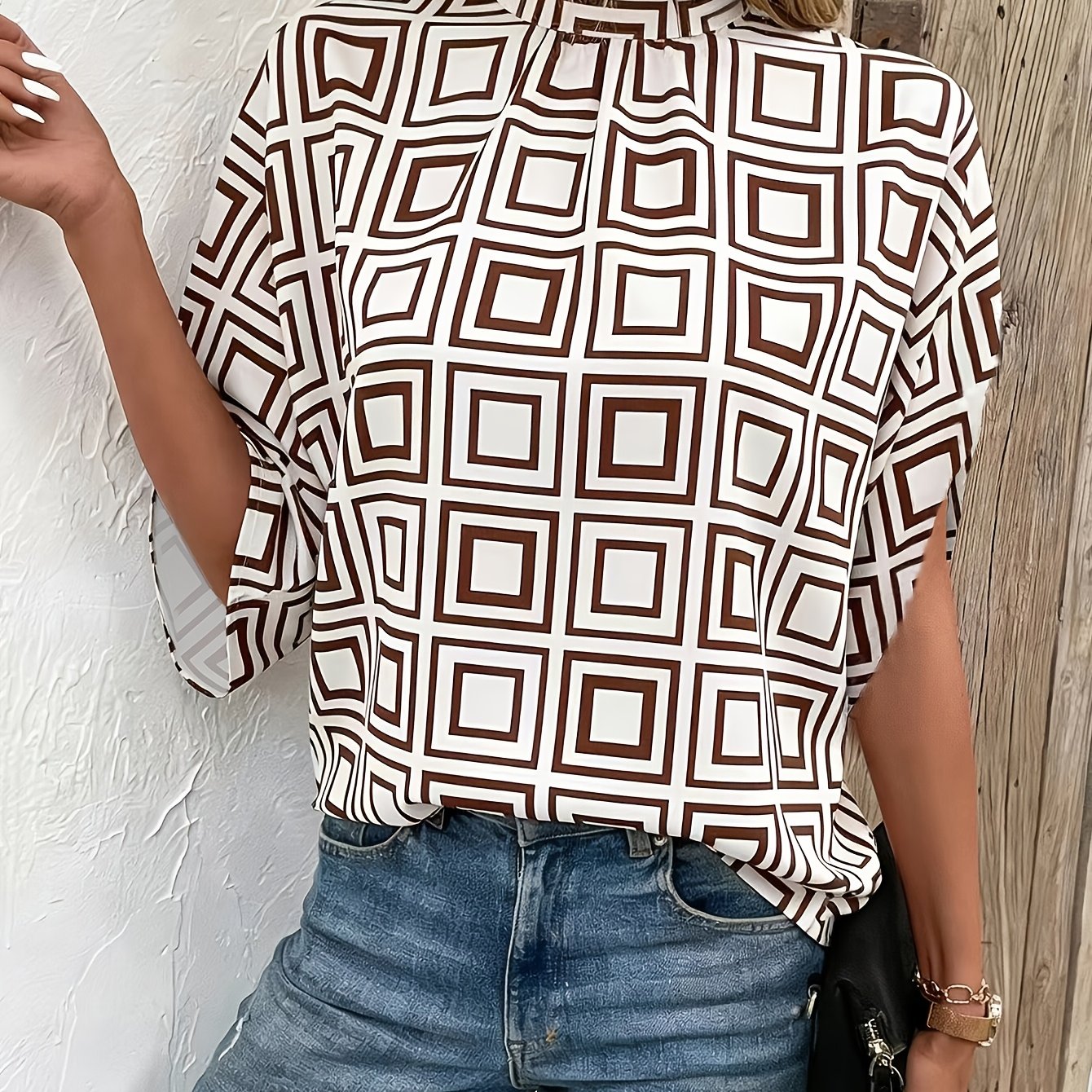 Damen Bluse mit Stehkragen und modernem geometrischem Muster, eleganter Business- und Freizeitstil