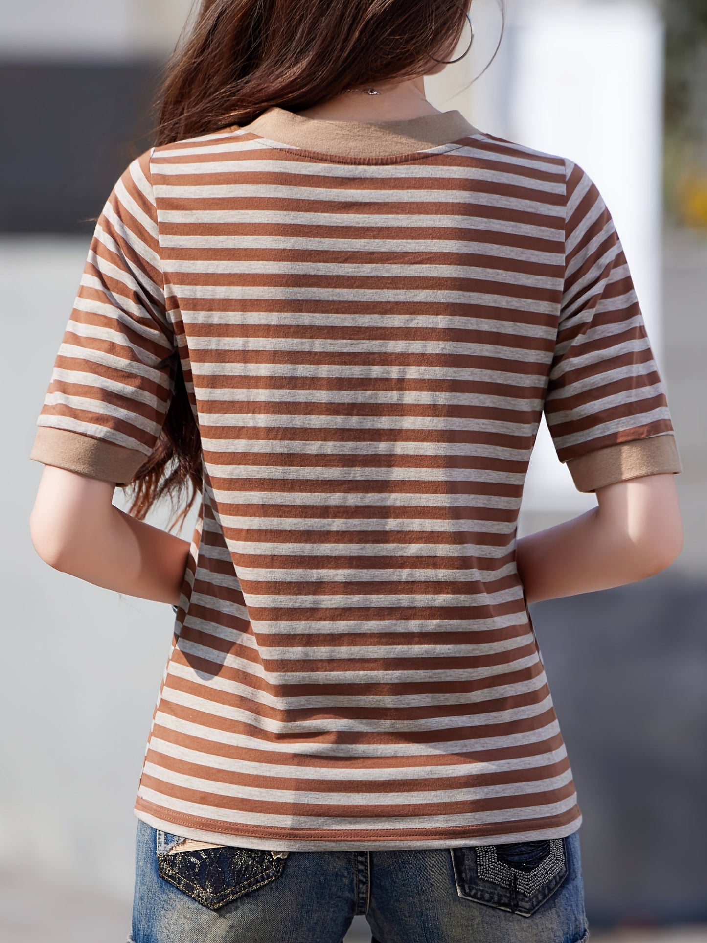 Damen Streifen T-Shirt mit V-Ausschnitt und Kurzarm – Casual Style für Alltag und Freizeit