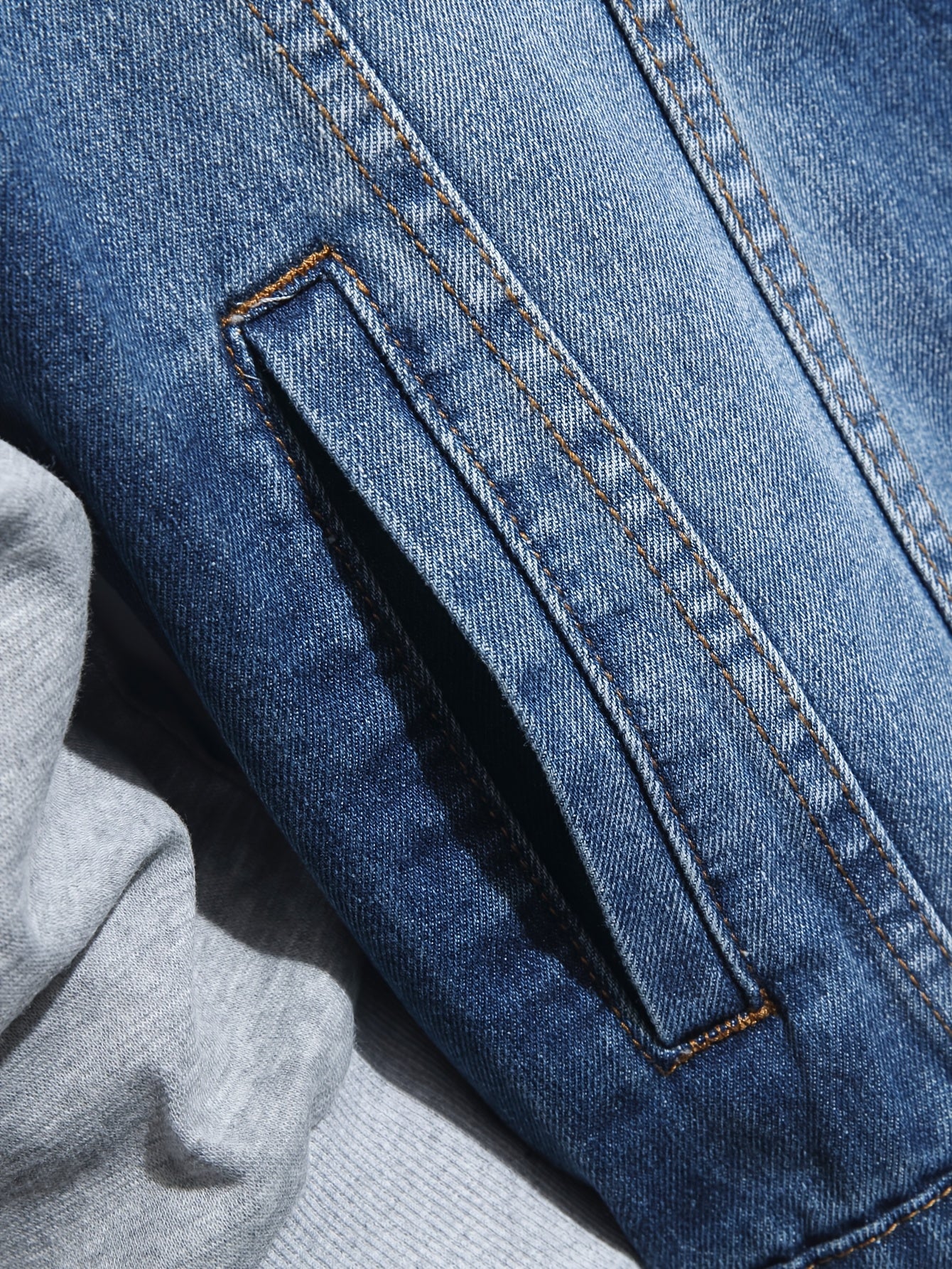 Herren Jeansjacke mit Kapuze und langen Ärmeln