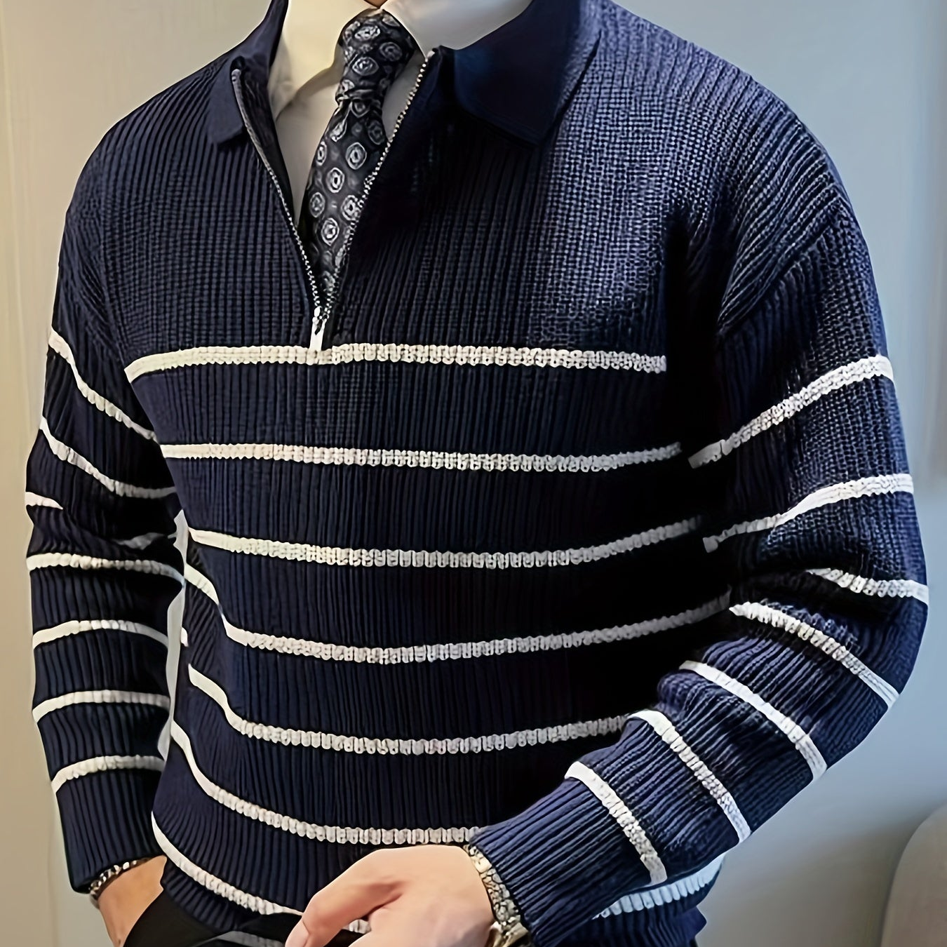 Unisex Langarm-Poloshirt mit Reißverschluss und Streifenmuster
