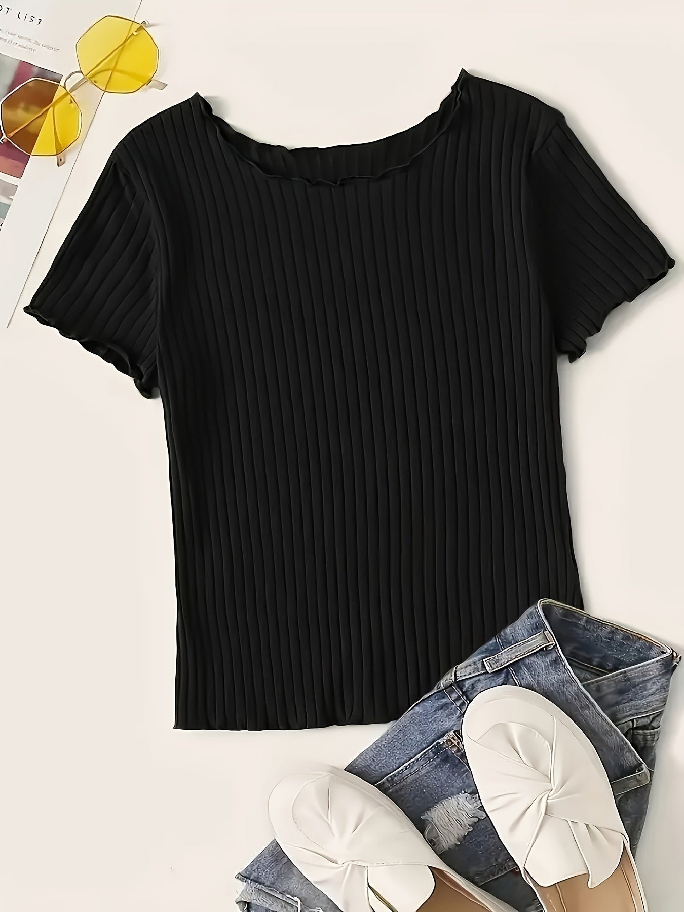 Damen Basic T-Shirt mit kurzen Ärmeln und Rippstruktur – Modisches Alltags-Oberteil mit Wellenkante