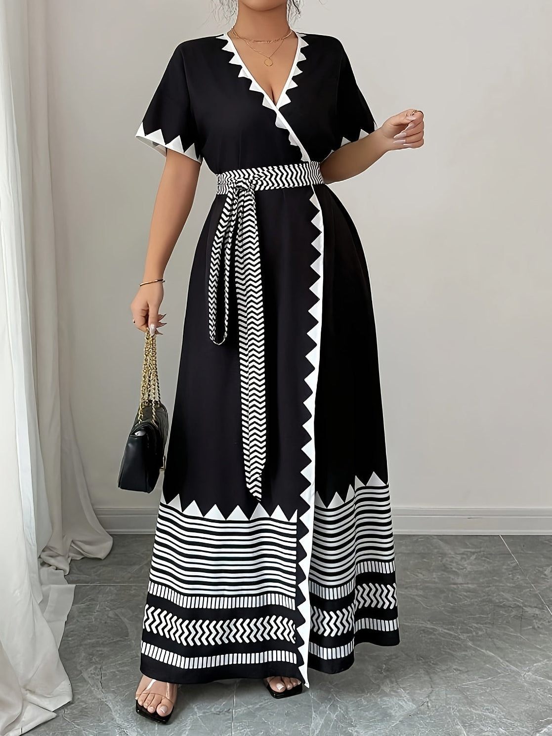 Damen Maxikleid mit grafischem Muster und Taillengürtel – Eleganter Boho-Stil für besondere Anlässe