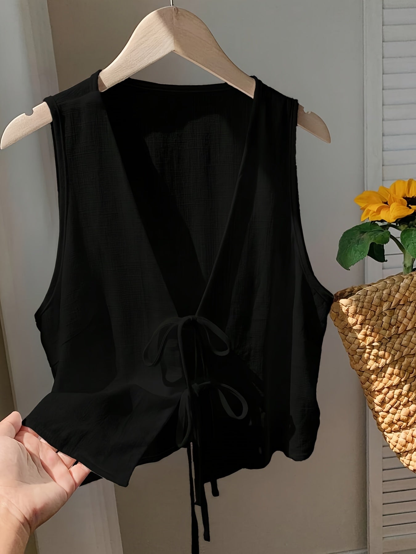 Damen ärmellose Weste mit Schleifen-Detail und V-Ausschnitt – Modische Layering-Weste für Freizeit und Alltag