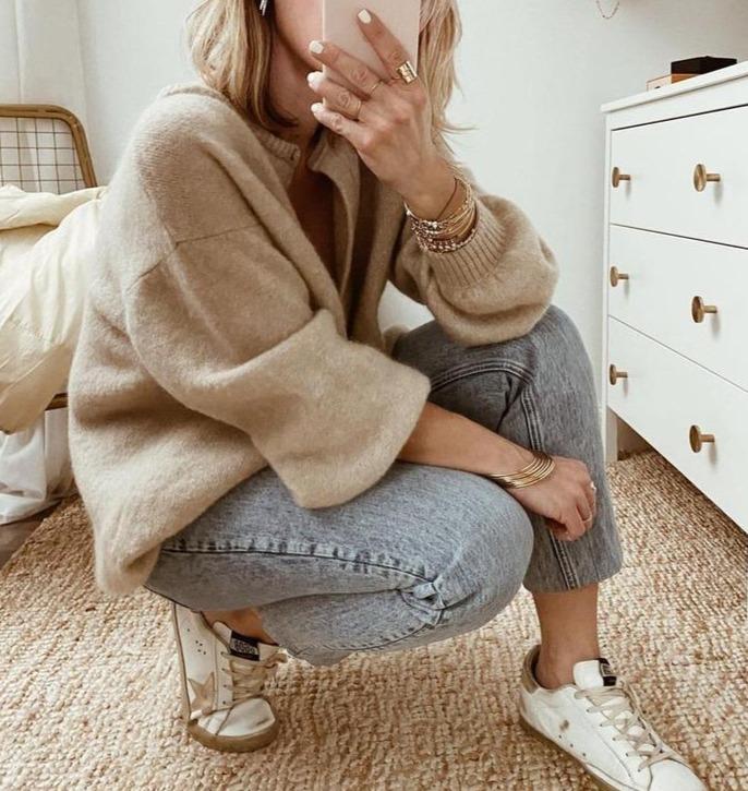 Beige Strickjacke Damen Oversize Cardigan mit Knöpfen V-Ausschnitt