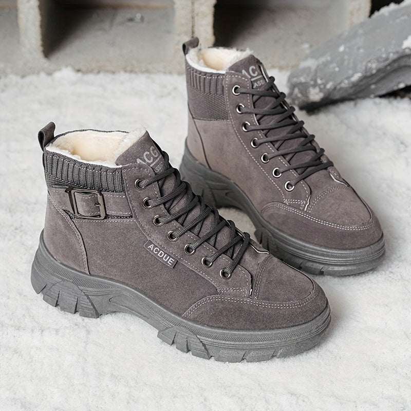 Winterstiefel gefüttert mit Schnürung, dicker Sohle und Schnallendetail