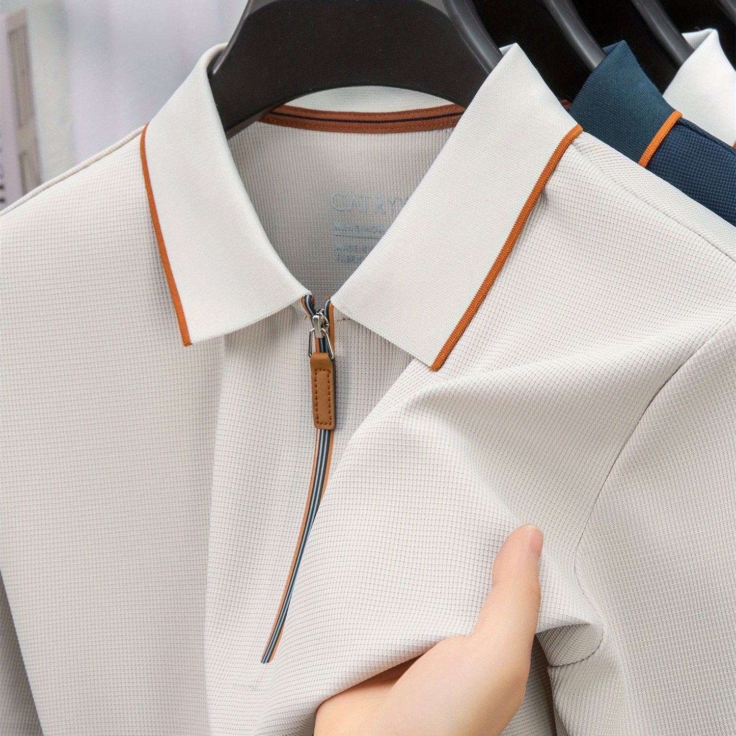 Herren Polohemd mit Reißverschluss und Kontrastpaspel – Modernes Freizeit- und Business-Design