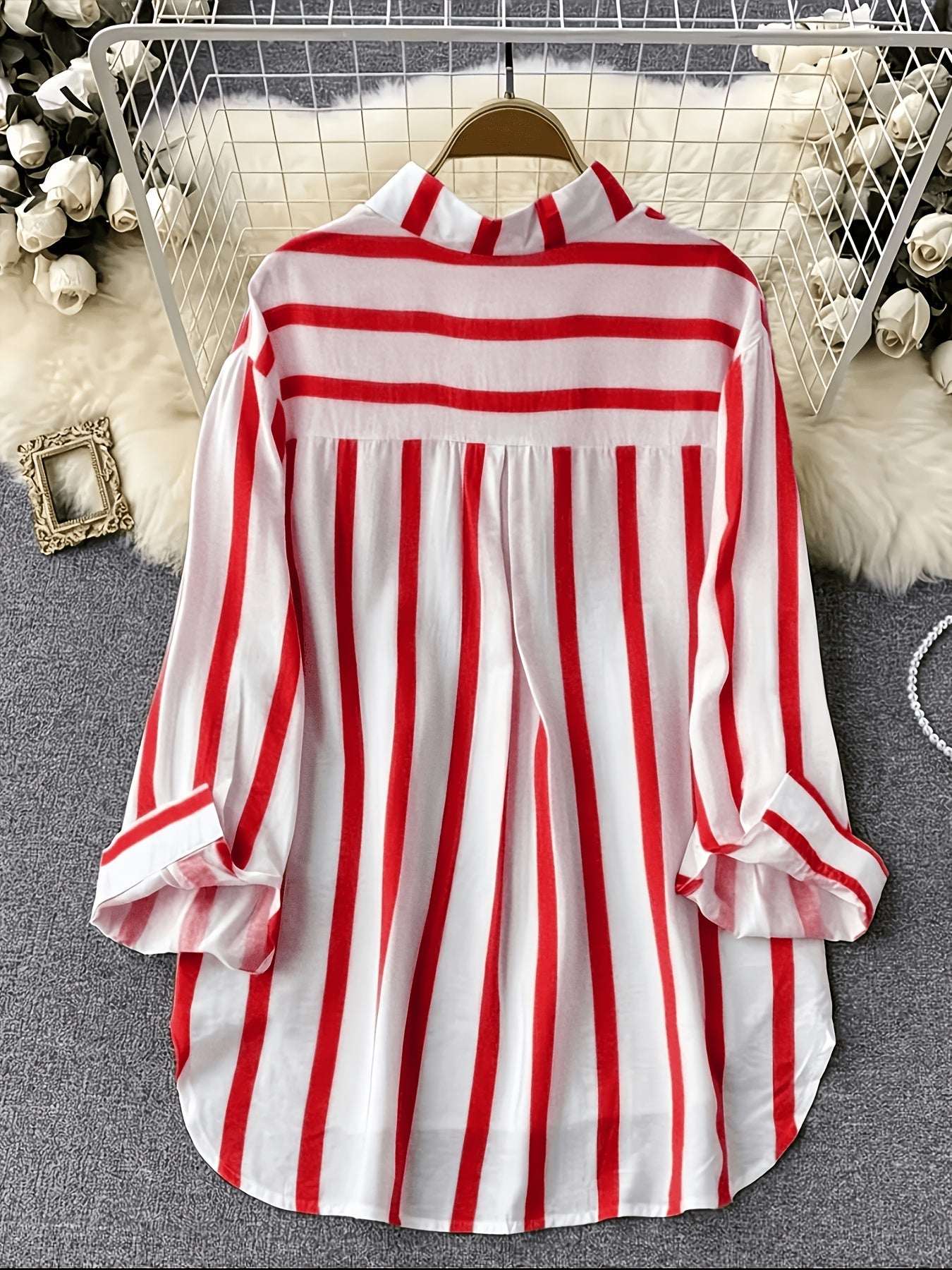 Damen Streifen-Bluse im klassischen Hemd-Stil – Modisches Freizeit- und Büro-Outfit