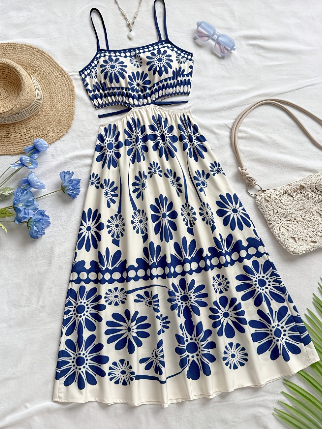Damen Maxikleid mit Blumenmuster und Cut-Out-Detail – Boho Stil, Sommer, Elegant