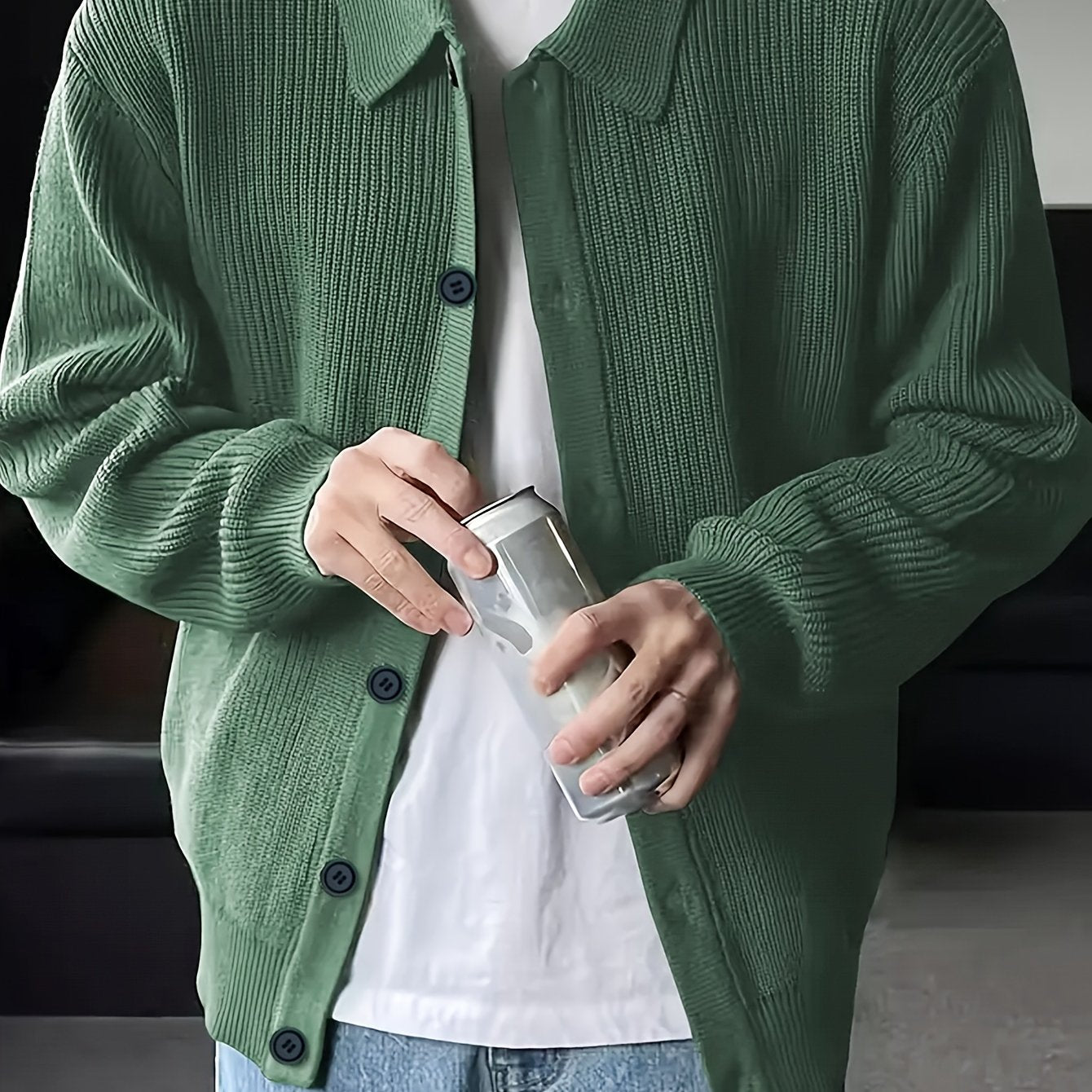 Gerippte Strickjacke mit Reverskragen und Knöpfen für Herren