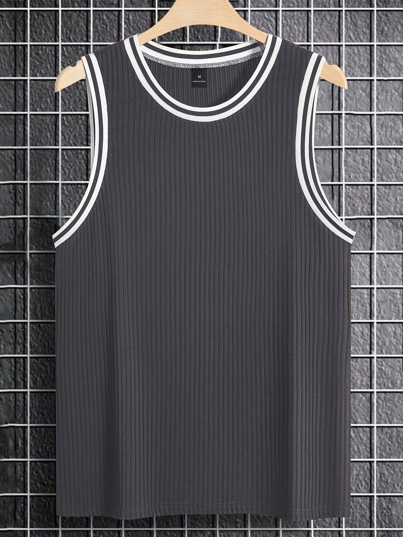 Herren Tanktop Sportlich mit Kontrastdetails – Lässiges Freizeit- und Fitnessshirt