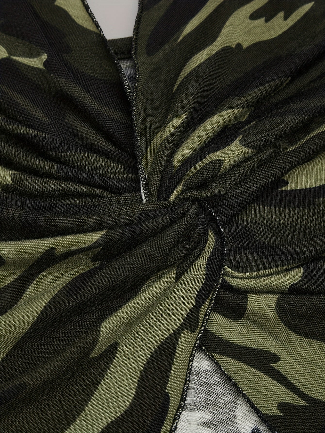 Damen Camouflage Handkerchief-Top mit Twist-Front und Spaghettiträgern – Modisches Streetwear Camisole
