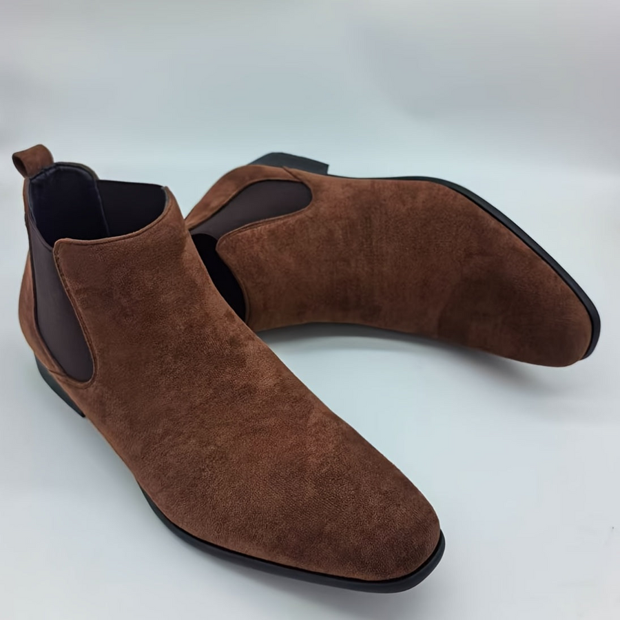 Herren Chelsea Boot Spitz Schwarz Elastikeinsätze
